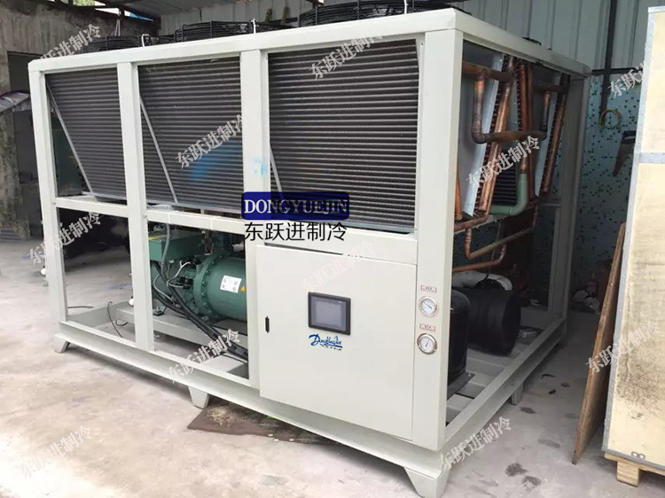 風(fēng)冷螺桿冷凍機組 風(fēng)冷螺桿冷凍機組